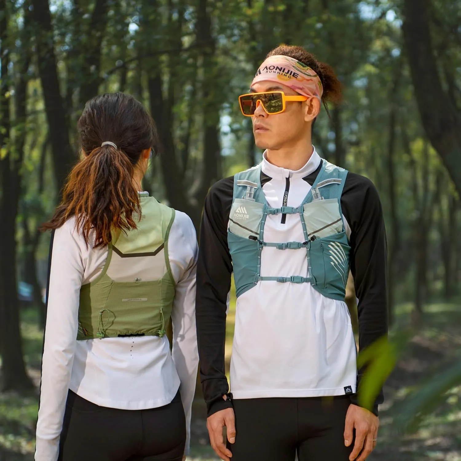 AONIJIE Running Vest Backpack 5L with External Trekking Poles Storage Bag Lightweight Pack for Trail Run Race