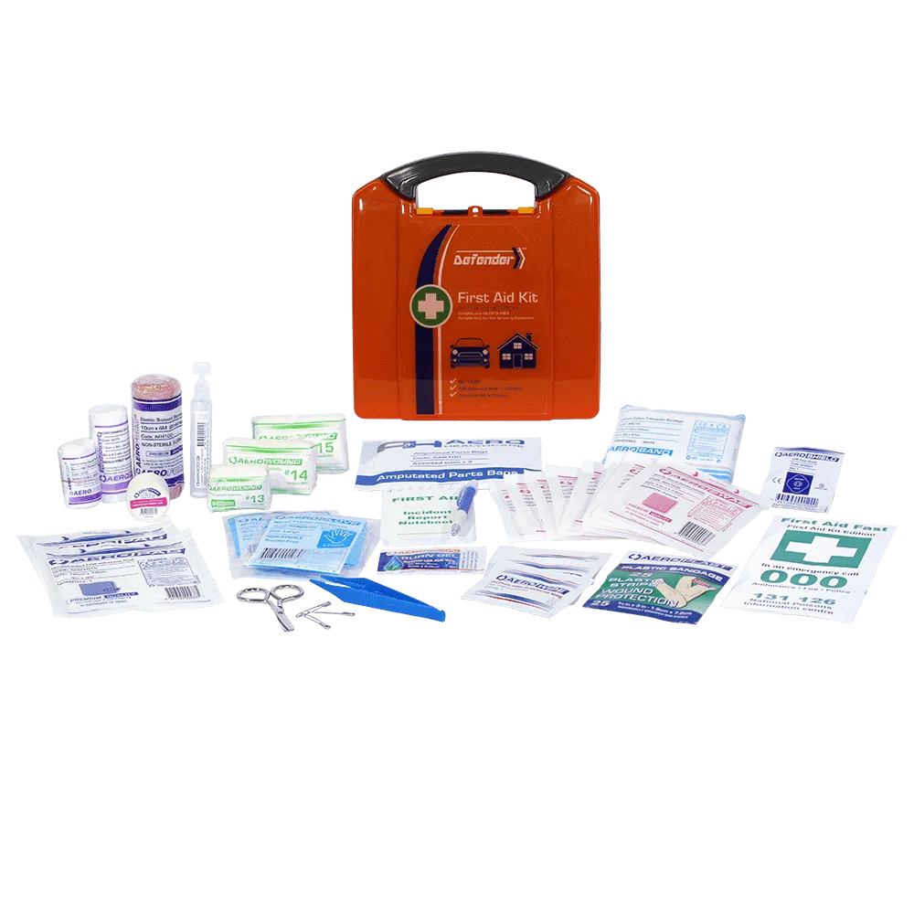 DEFENDER Neat First Aid Kit
