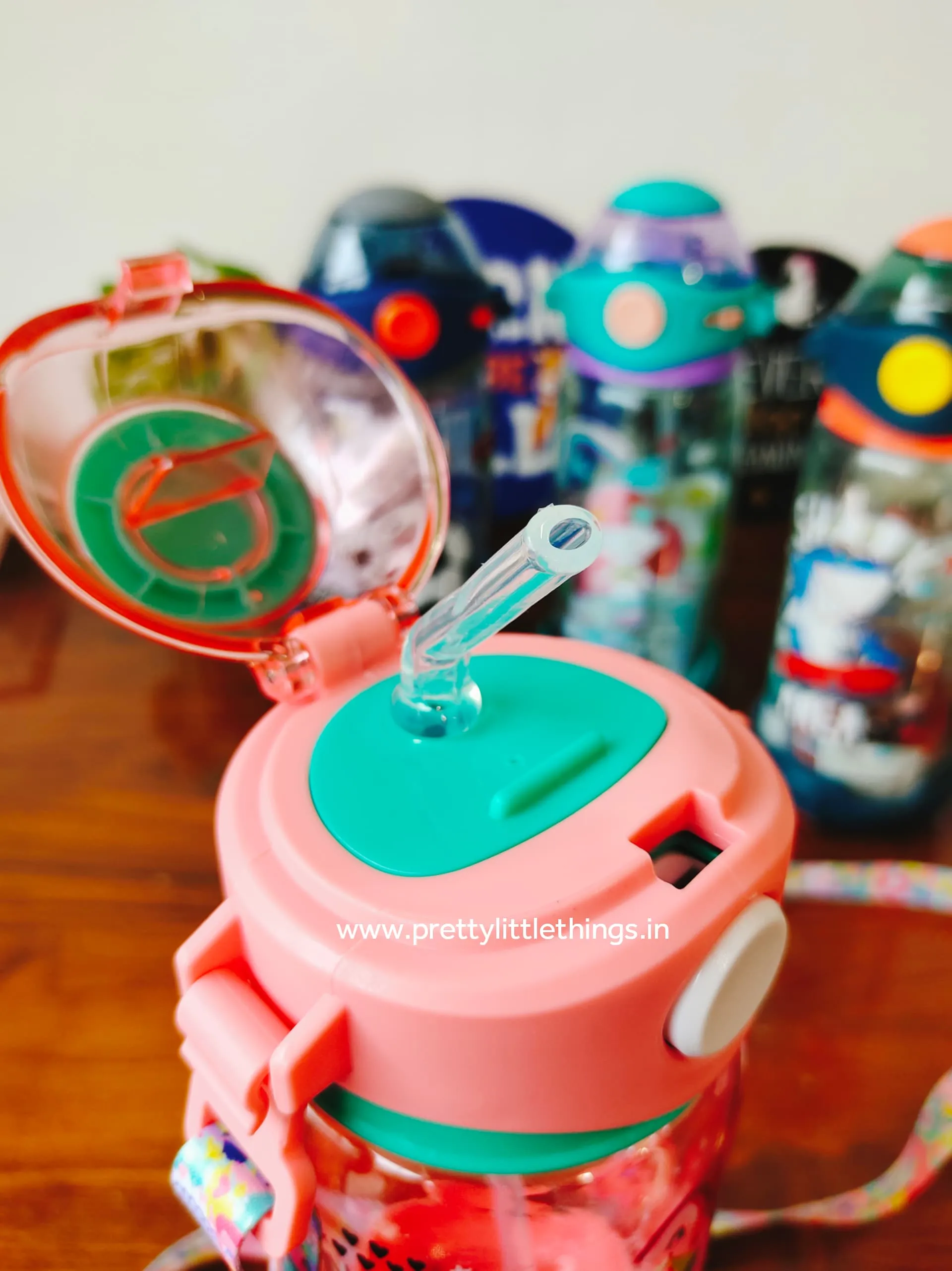 FootBall / Unicorn theme Kids Sipper Bottle with Strap (650 ml)