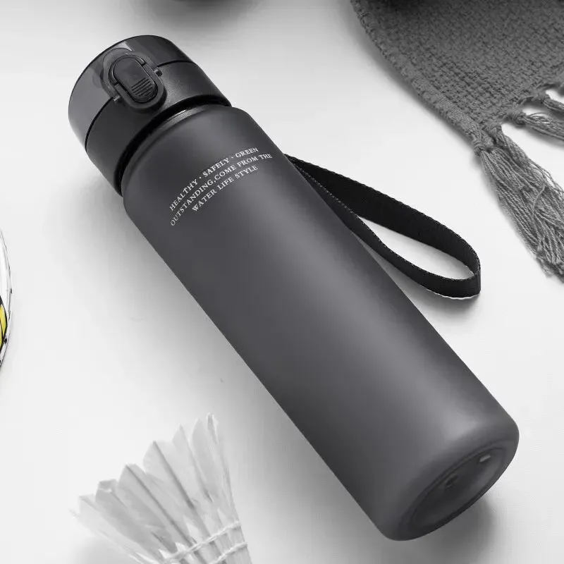 High-Quality Sports Water Bottle – 560ml Leakproof & Portable for Gym, Travel & Outdoor Use