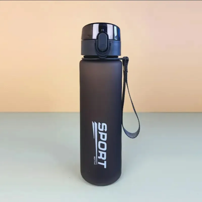 High-Quality Sports Water Bottle – 560ml Leakproof & Portable for Gym, Travel & Outdoor Use