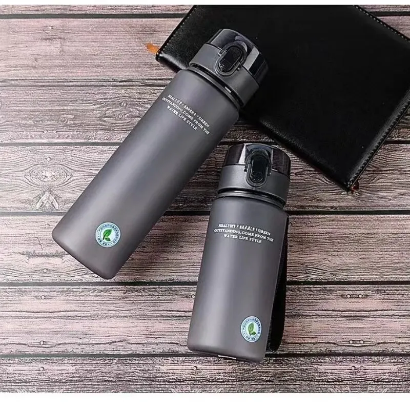 High-Quality Sports Water Bottle – 560ml Leakproof & Portable for Gym, Travel & Outdoor Use