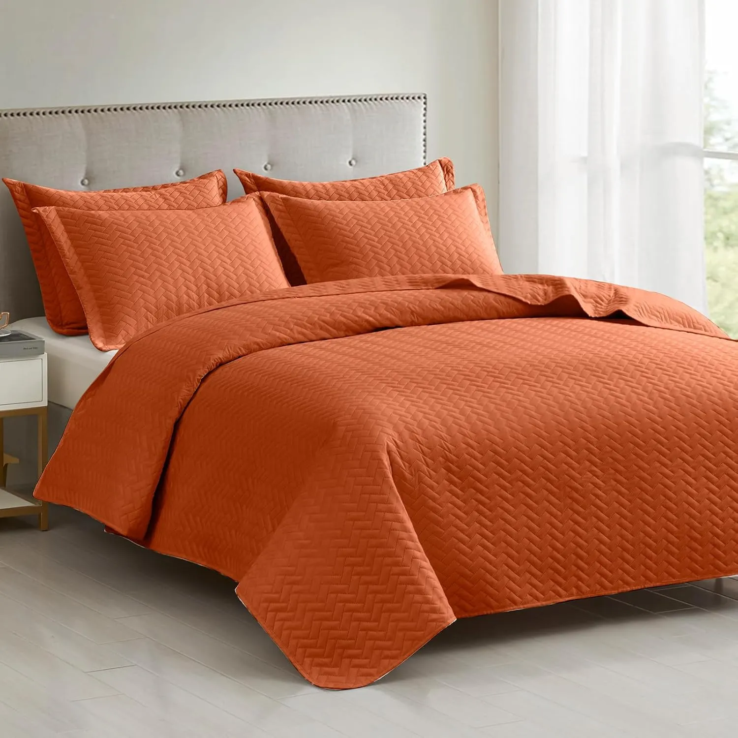 Maple&Stone Quilt Set Queen Size, Burnt Orange Lightweight Bedspread Ultrasonic Chevron Pattern Light Coverlet for All Season Comforter Bedding Decor - 3 Piece Queen Bed Cover Sets
