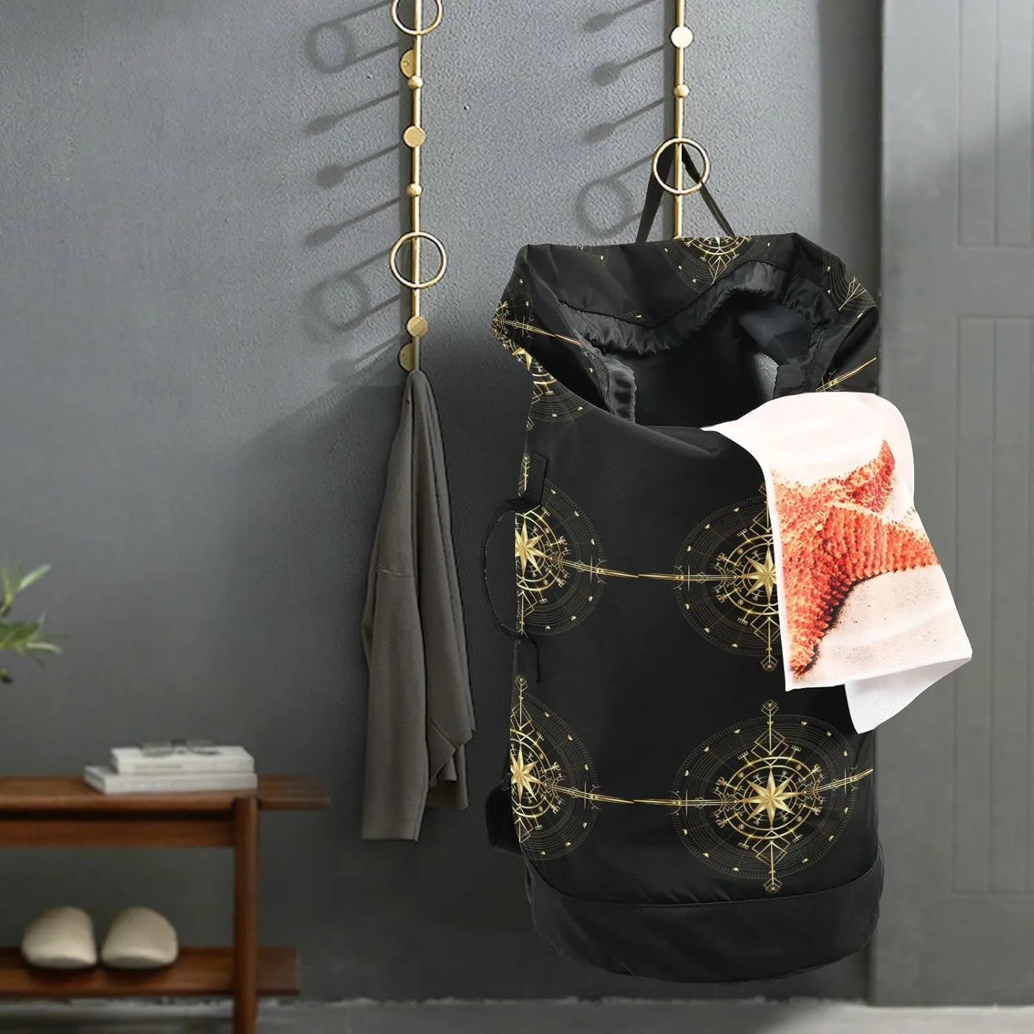 Oyihfvs Magic Ancient Wind Rose Magic Navigation Gold Compass Backpack Laundry Bag, Laundry Backpack with Shoulder Straps, Waterproof Nylon Clothes Hamper Bag for Men Women Yoga Backpack