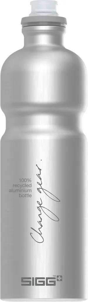 SIGG - PCR Aluminum Water Bottle - Move MyPlanet - Alu - Leakproof - Lightweight - BPA Free - 25 Oz