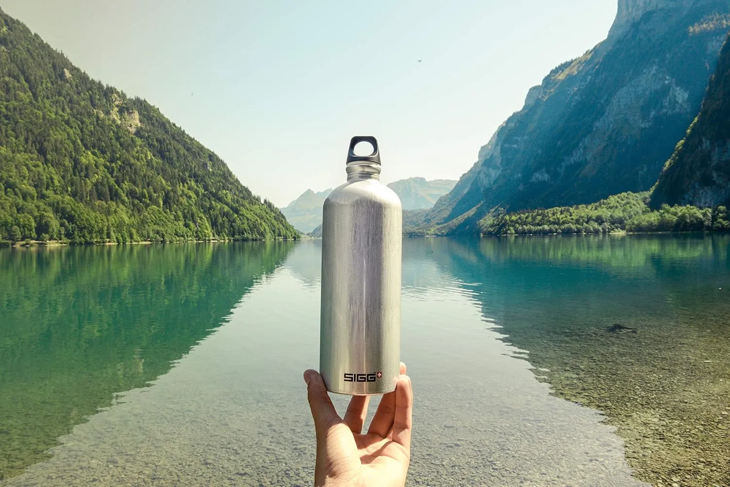 SIGG - Recycled Metal Water Bottle - Traveller - Made in Switzerland - Carbonated Drinks - BPA-Free - 34 Oz
