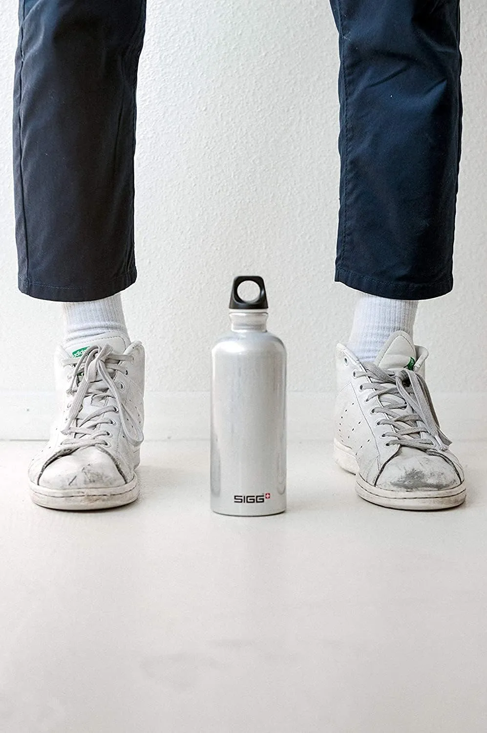 SIGG - Recycled Metal Water Bottle - Traveller - Made in Switzerland - Carbonated Drinks - BPA-Free - 34 Oz