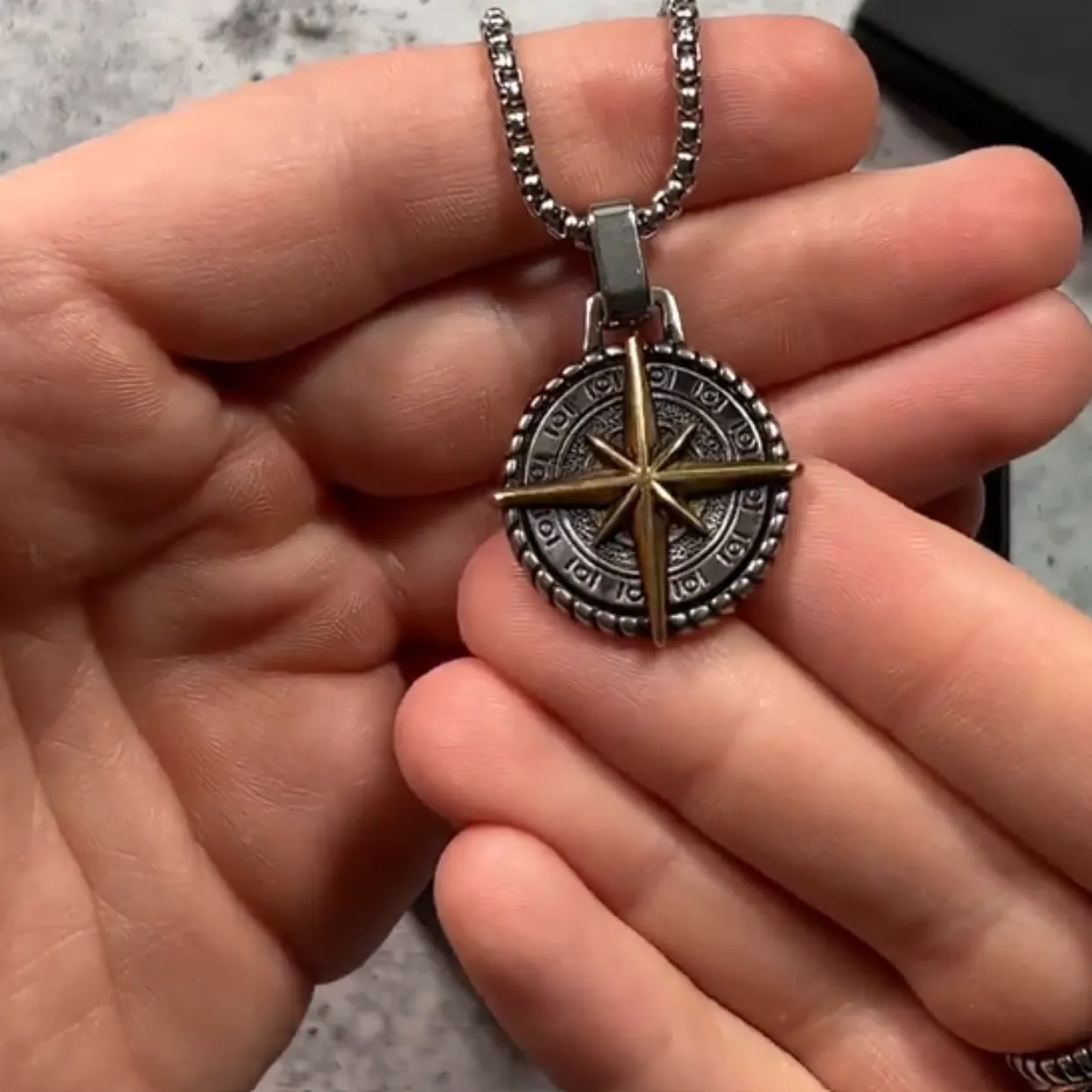 THE STAR - SILVER /GOLD MEN'S COMPASS WATERPROOF NECKLACE