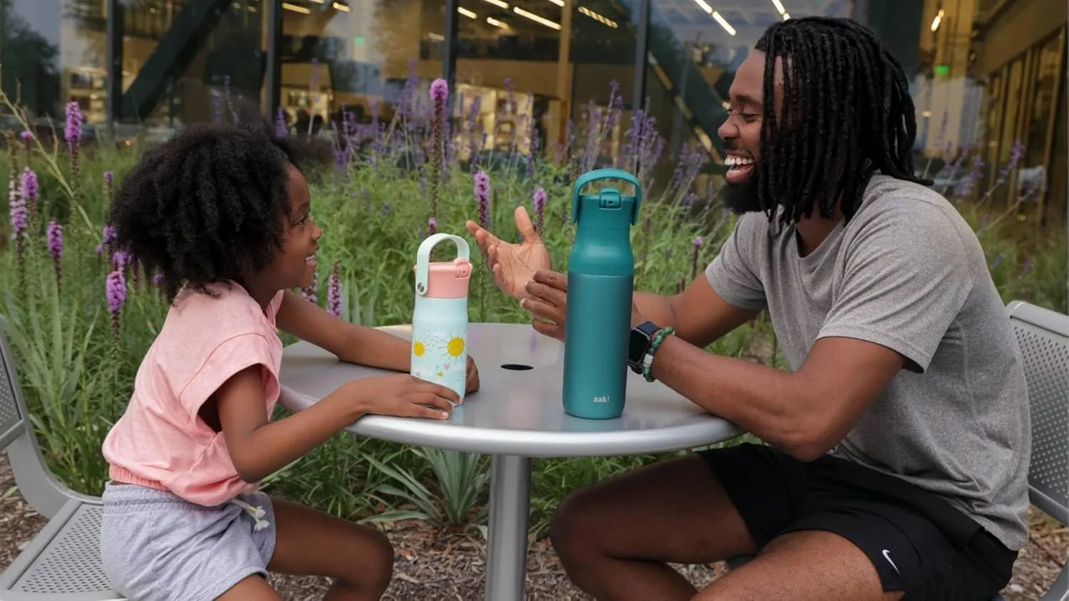 Zak Designs Harmony Water Bottle for Travel or At Home, 32oz Recycled Stainless Steel is Leak-Proof When Closed and Vacuum Insulated with Straw Lid and Carry Handle (Emerald Green)